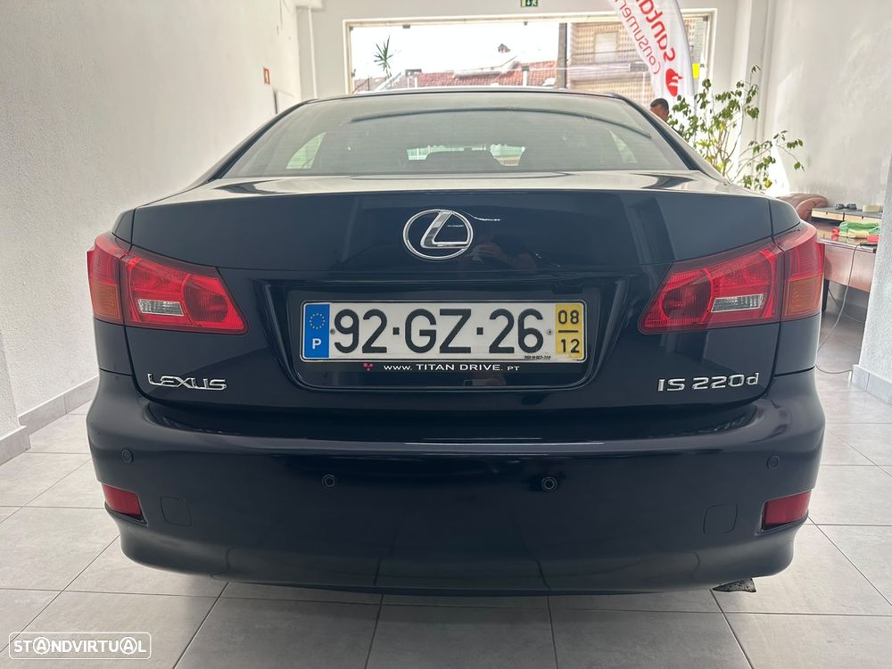 Lexus IS 220 d Base L6 - 7