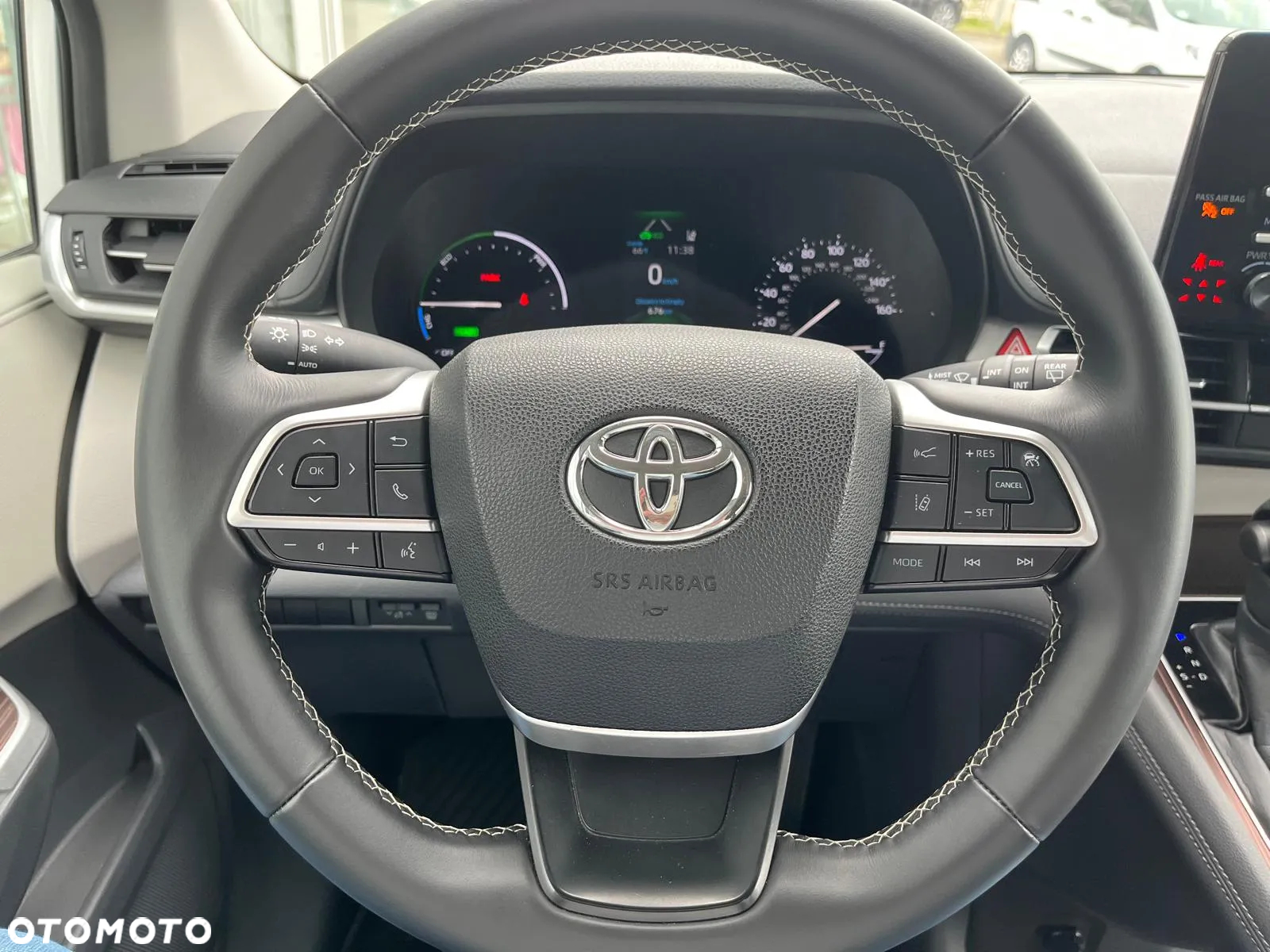 Toyota Sienna - 6