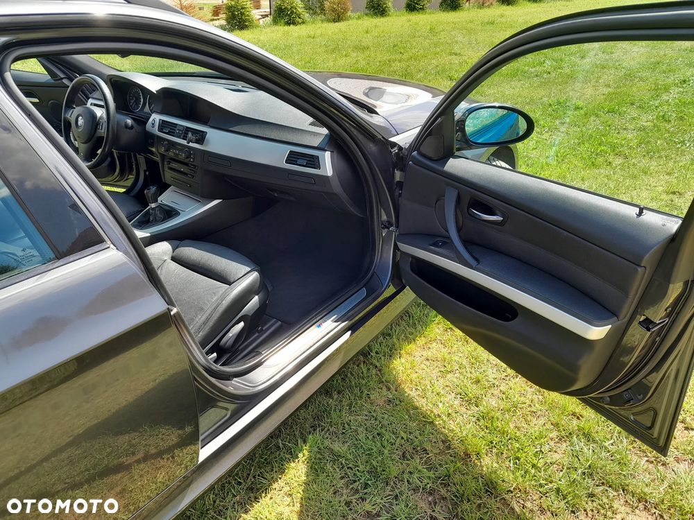 BMW Seria 3 320d - 9