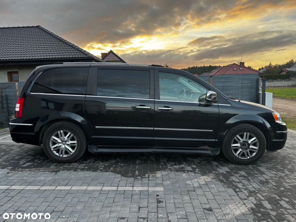 Chrysler Town & Country 4.0 Limited - 1