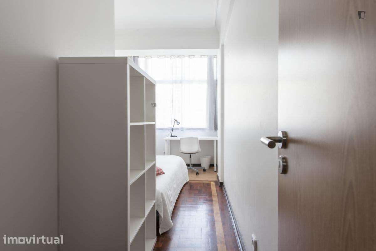 Quarto - localizado em Saldanha Lisbon - Grande imagem: 4/43