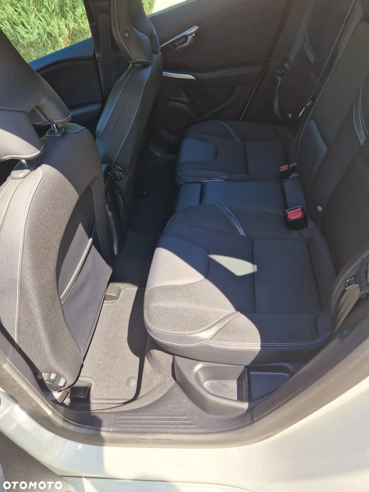 Volvo V40 - 16