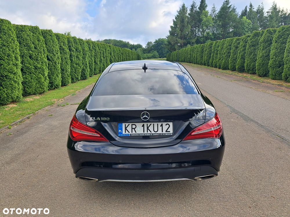 Mercedes-Benz CLA 180 7G-DCT Urban - 10