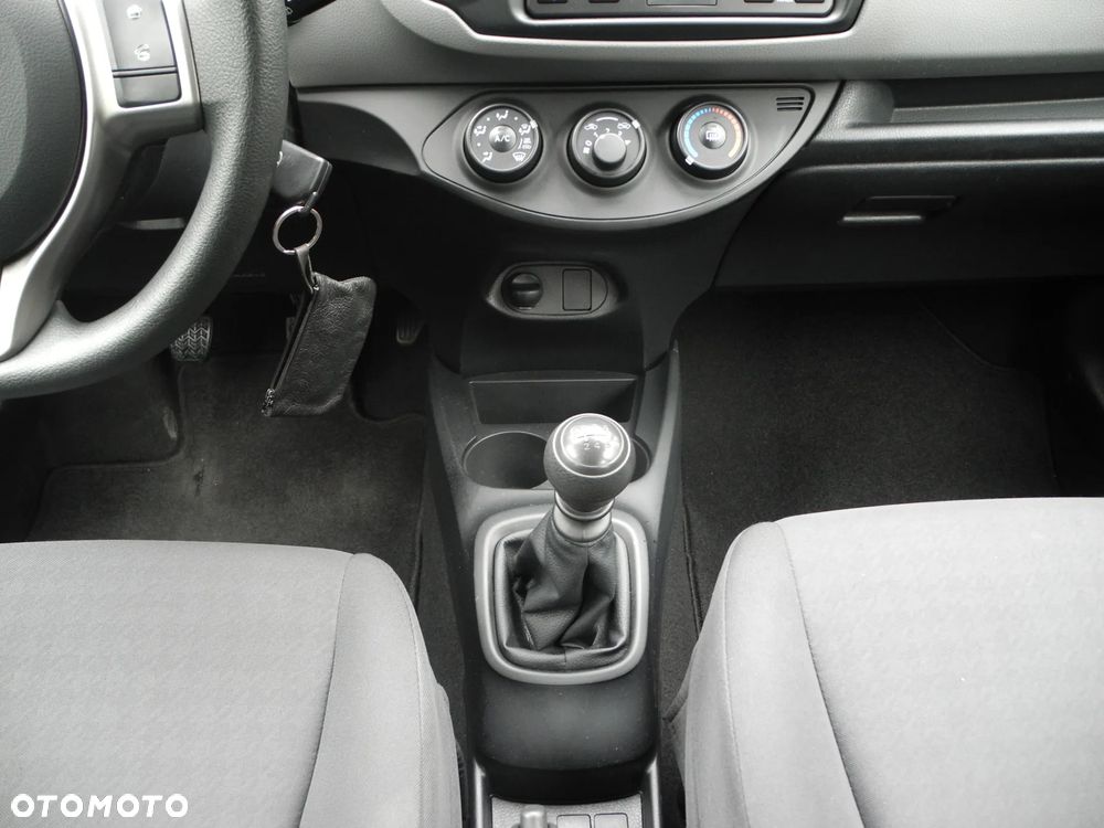 Toyota Yaris - 11