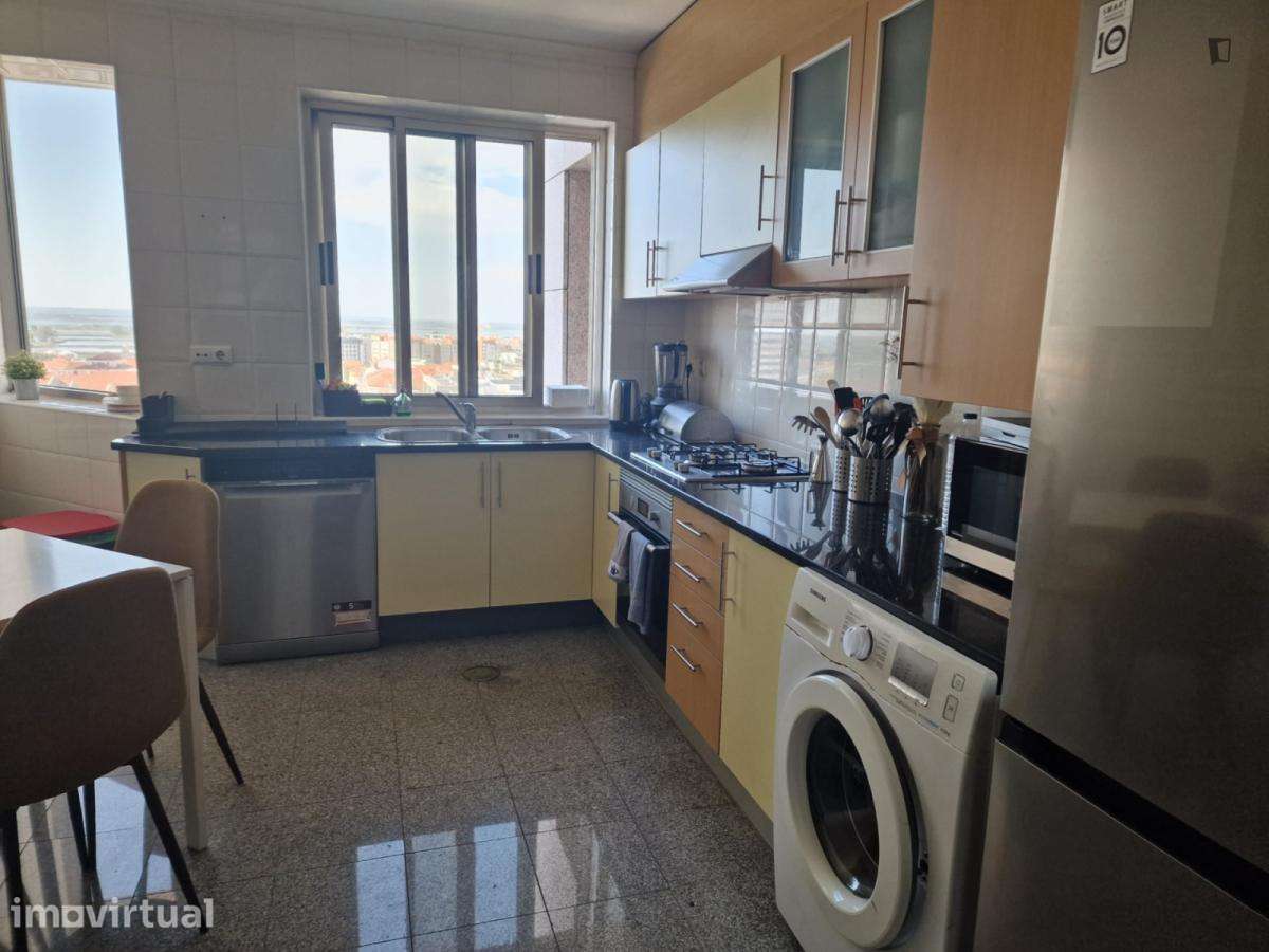 Quarto - localizado em Aveiro - Grande imagem: 2/11