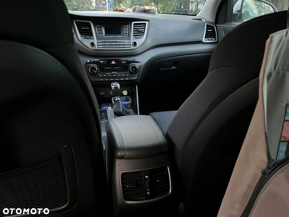 Hyundai Tucson 1.6 GDI BlueDrive GO 2WD - 10