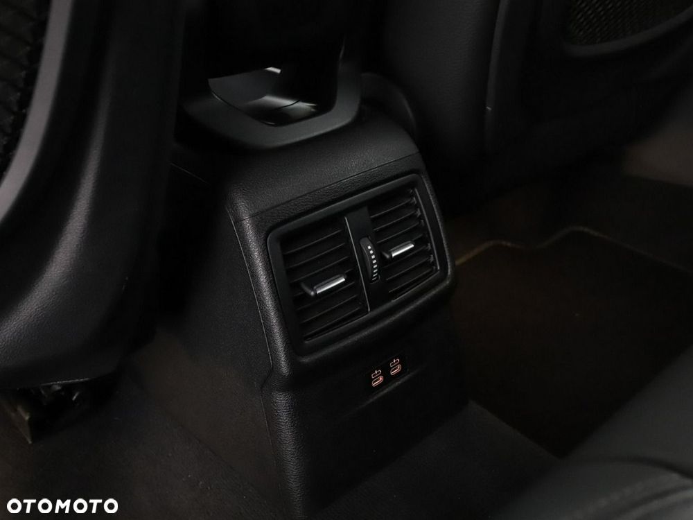 BMW X1 sDrive18i GPF M Sport - 37