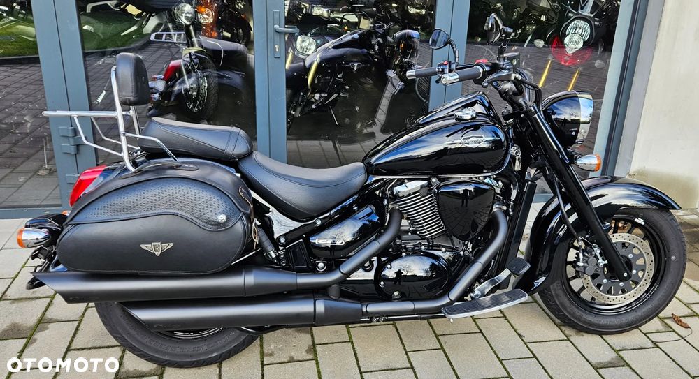Suzuki Intruder - 22