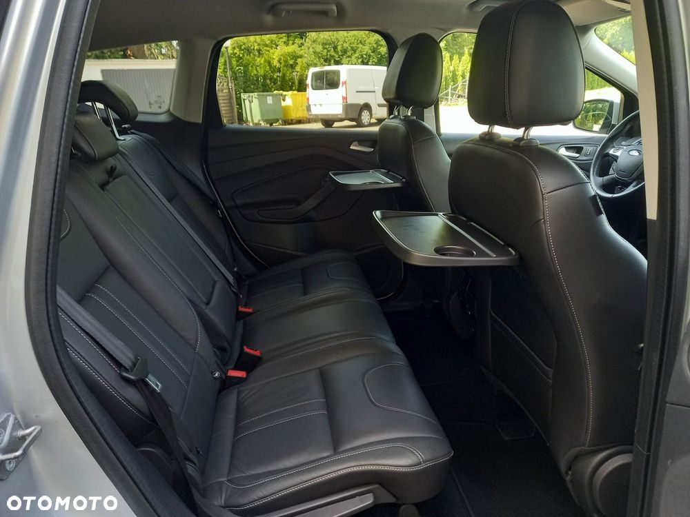 Ford Kuga 2.0 TDCi 2x4 Titanium - 20