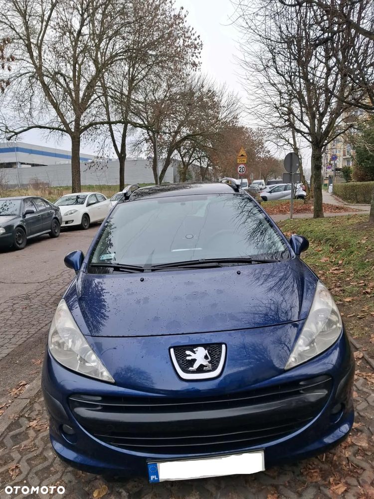 Peugeot 207 - 1