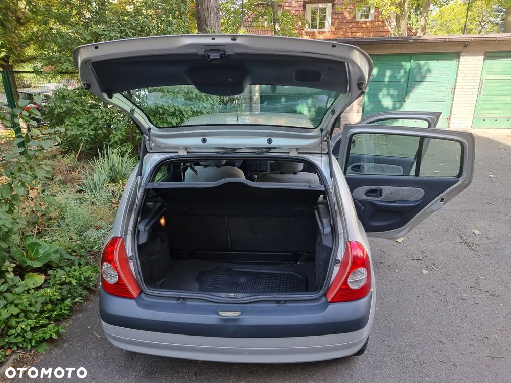 Renault Clio 1.2 16V Confort Authentique - 8