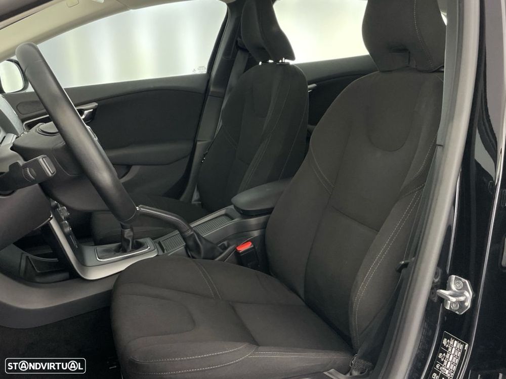 Volvo V40 Cross Country 2.0 D2 Pro - 19