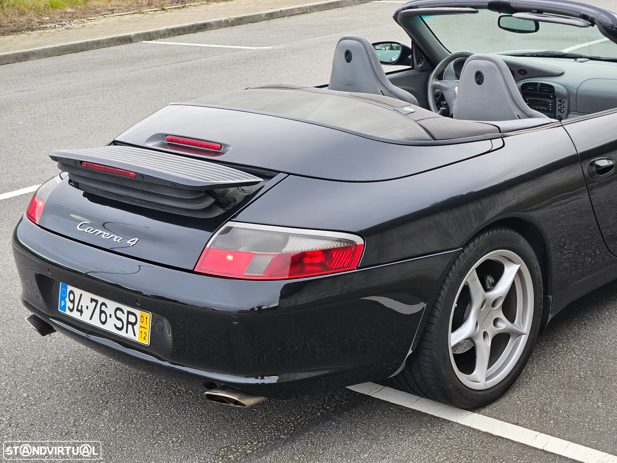Porsche 911 (996) Carrera 4 - 37