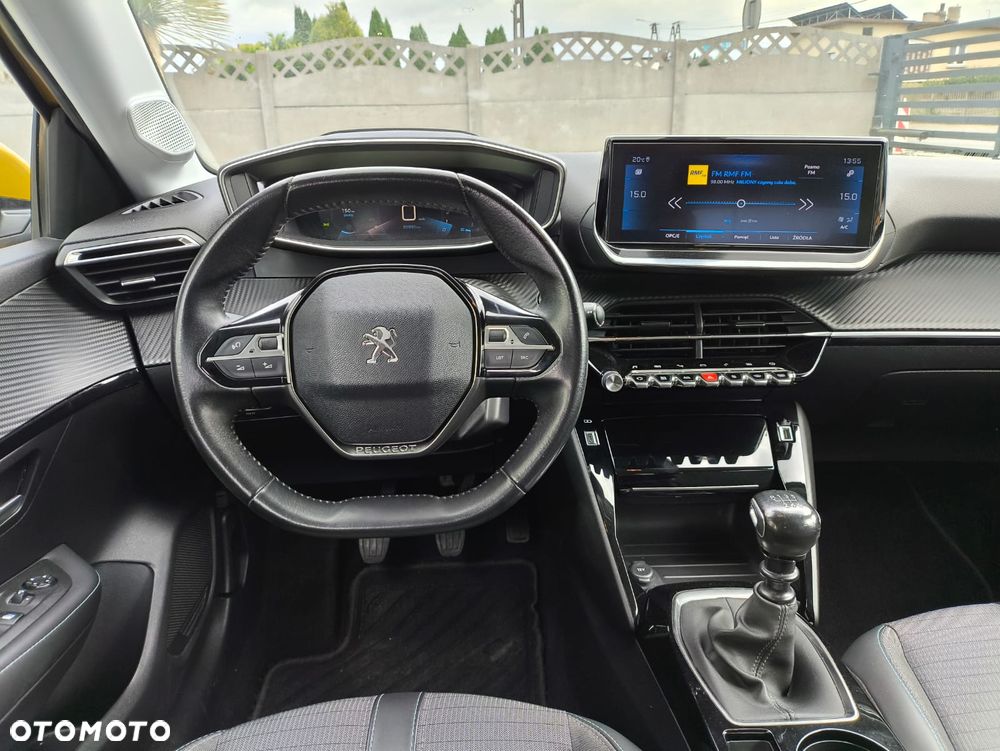 Peugeot 208 - 28