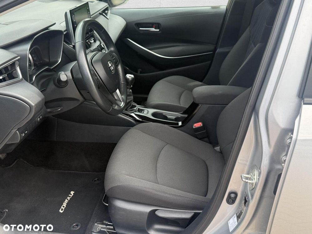 Toyota Corolla - 12