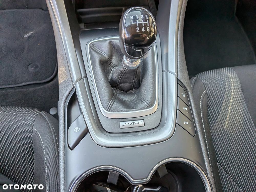 Ford Mondeo - 23