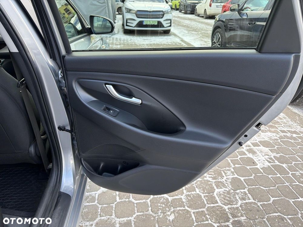 Hyundai i30 1.5 DPI Modern - 31