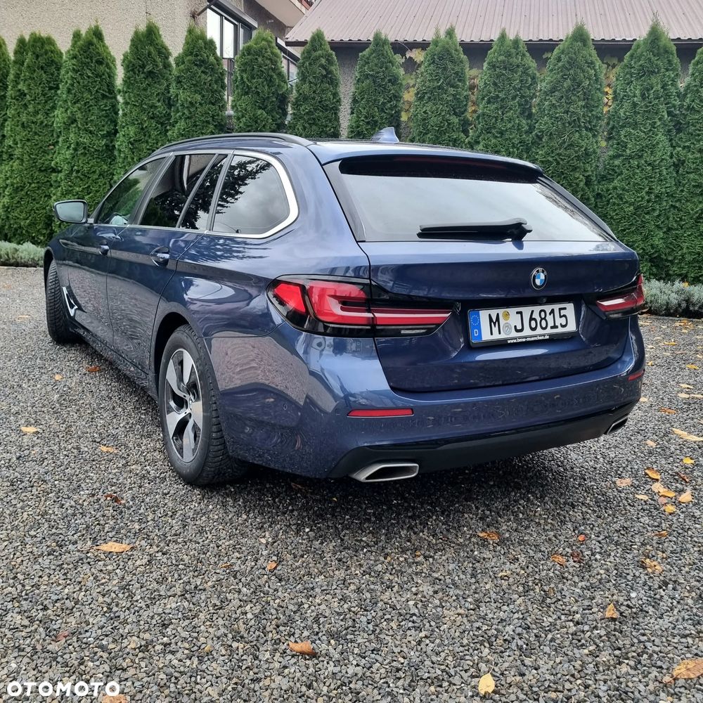 BMW Seria 5 520d Touring Luxury Line - 9