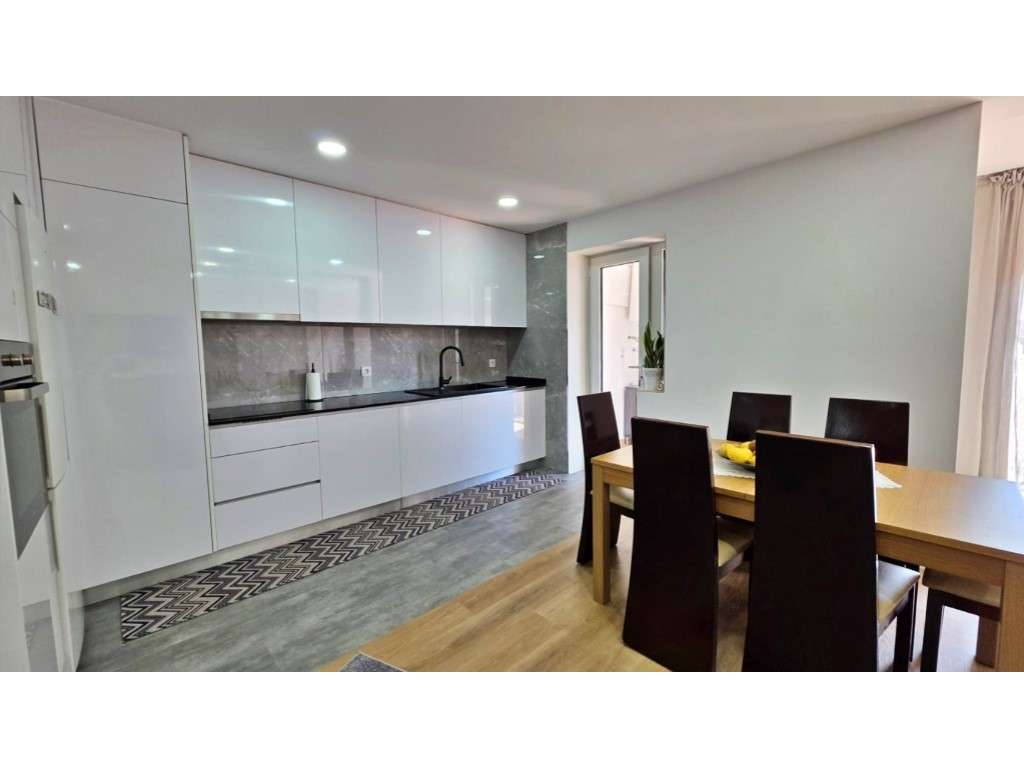 Apartamento T3 com terraço no centro de Matosinhos - Grande imagem: 2/20
