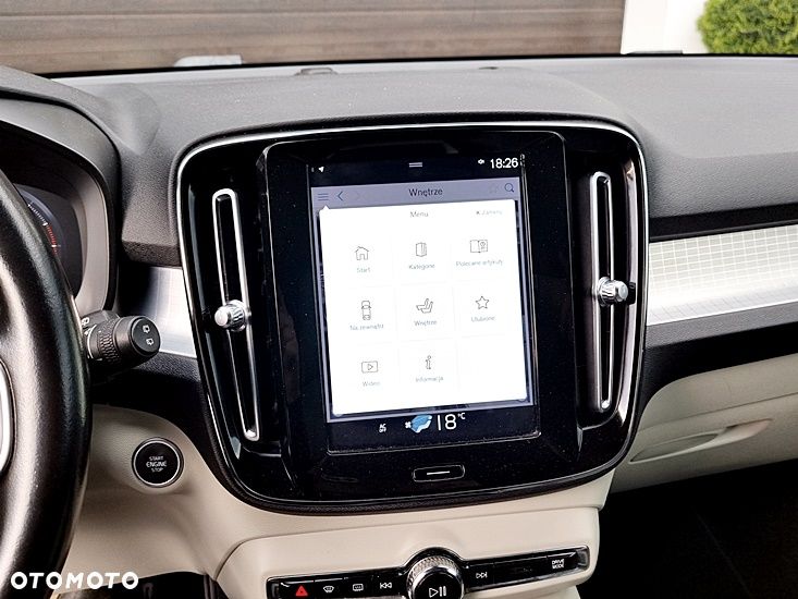 Volvo XC 40 D3 SCR Momentum Core - 40