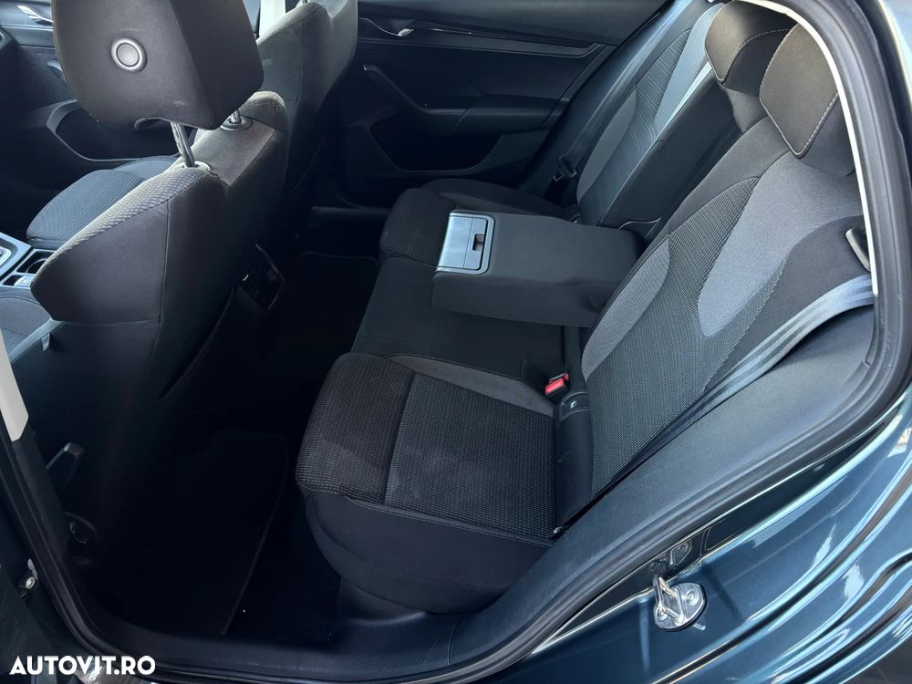 Skoda Octavia 2.0 TDI Ambition - 33