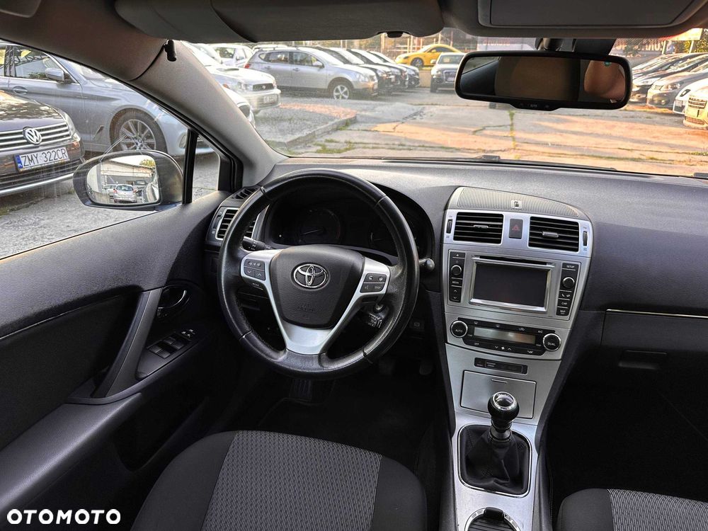 Toyota Avensis - 6