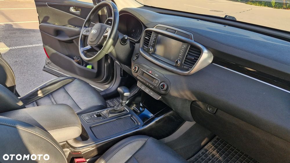 Kia Sorento 2.0 CRDI L - 12