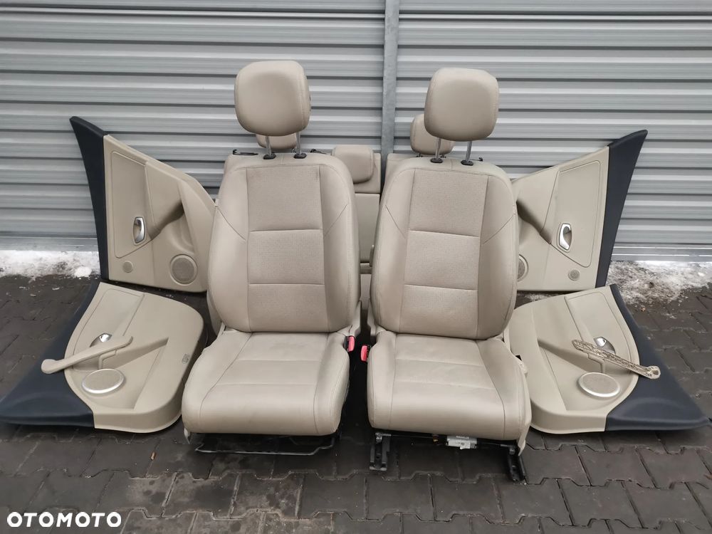 Fotele Boczki Kanapa Skóra Renault Megane III HB - 1