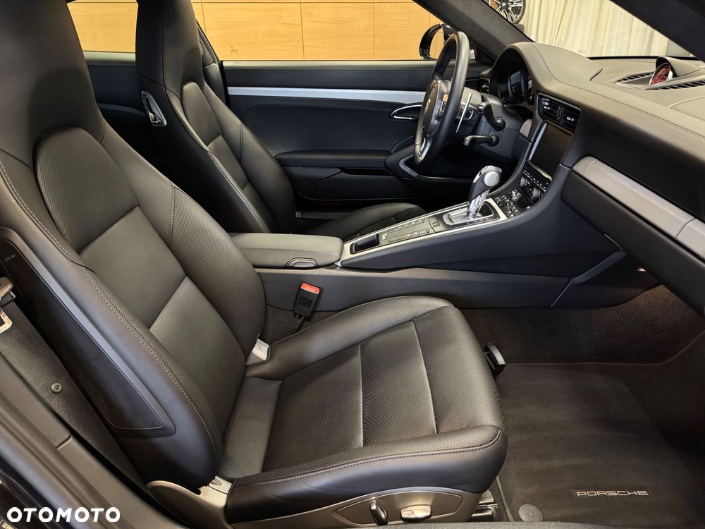 Porsche 911 Carrera S PDK - 10