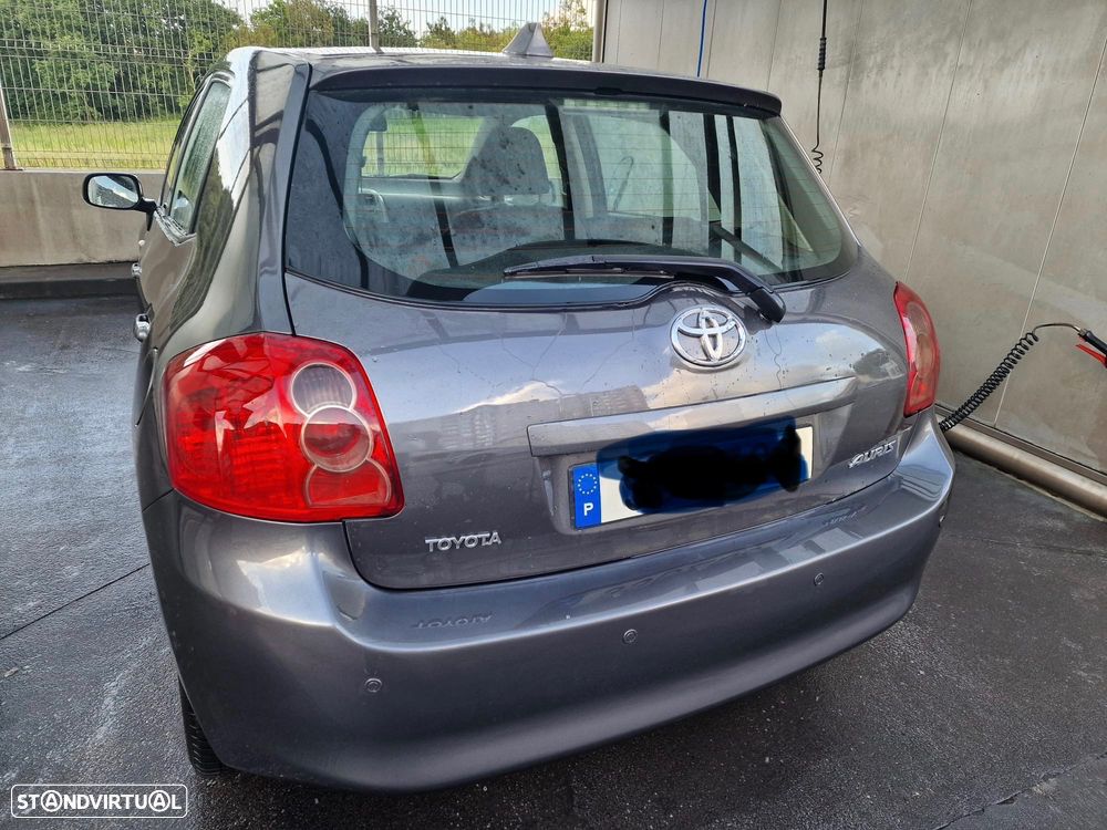 Toyota Auris 1.4 D-4D - 3