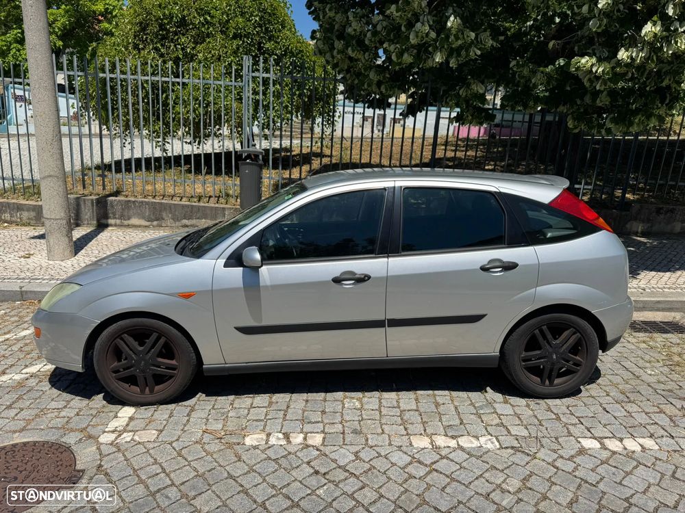 Ford Focus - 8