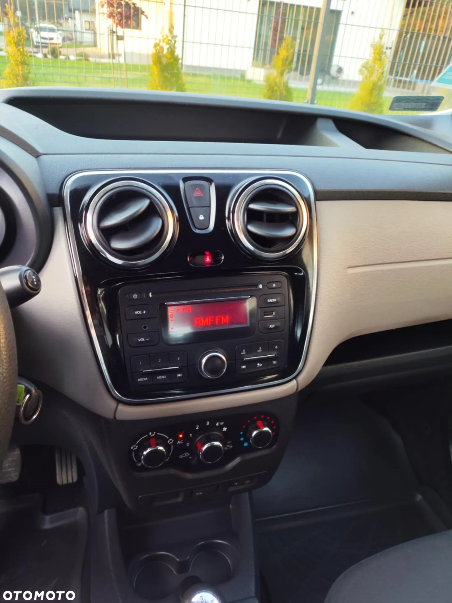 Dacia Dokker 1.5 dCi Laureate - 14