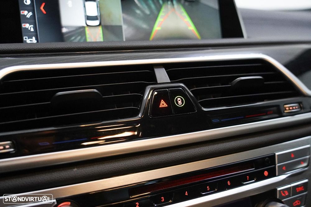 BMW 730 d Pack M - 26