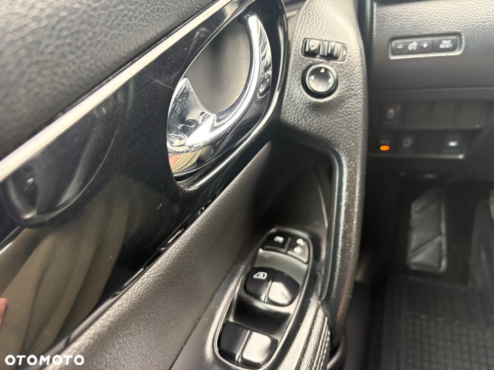 Nissan Qashqai 1.6 DIG-T Acenta - 27