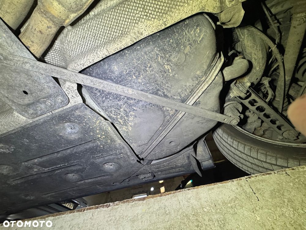 BMW Seria 3 325i - 11