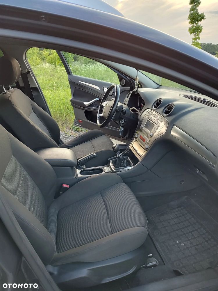Ford Mondeo 2.0 TDCi Titanium - 14