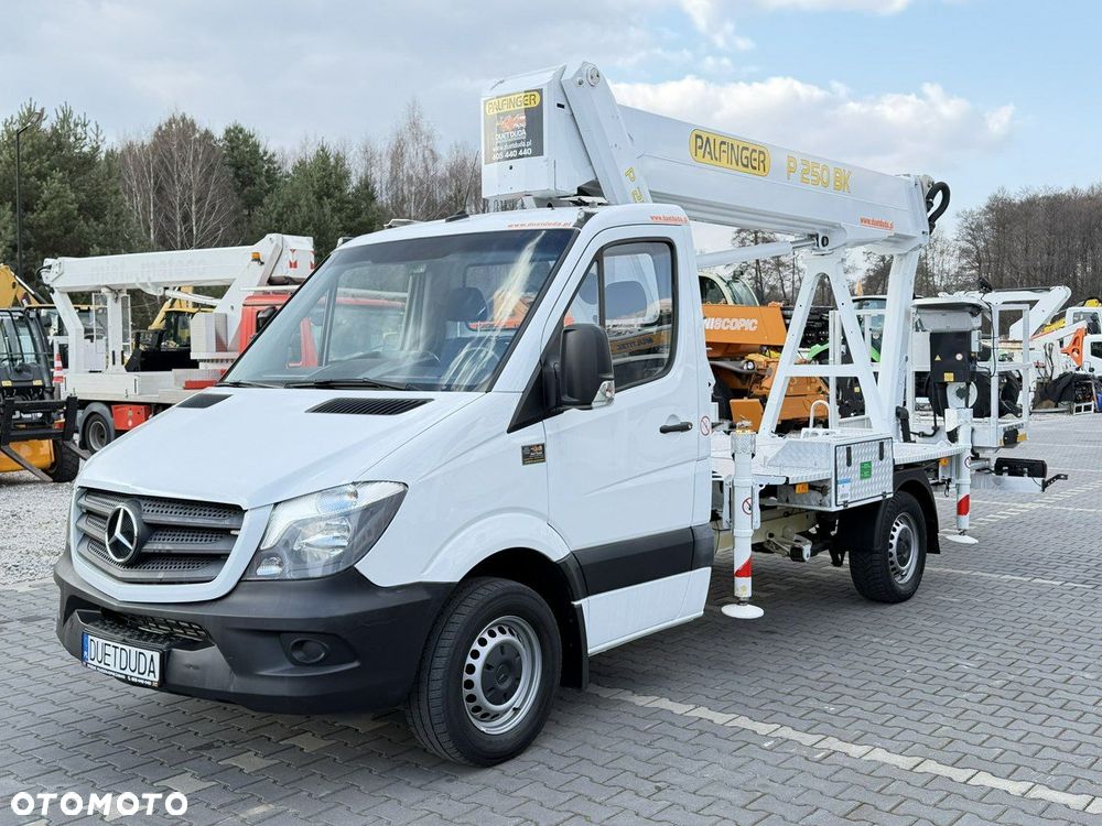 Mercedes-Benz Sprinter - 4