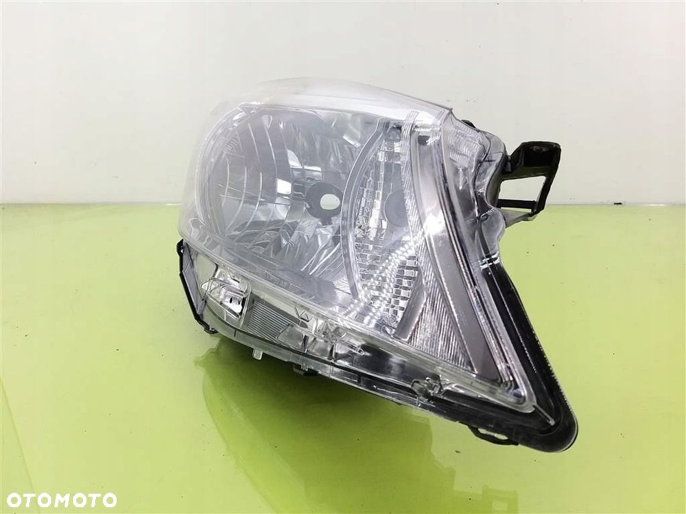 Reflektor lampa przód prawa Toyota Yaris II 11-14 R TYC 20-9271 - 3