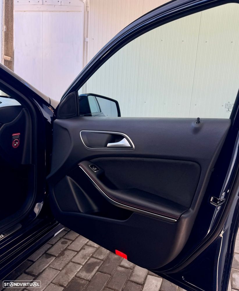 Mercedes-Benz A 180 d AMG Line - 22