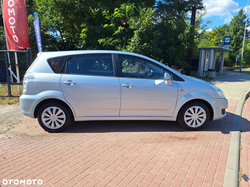 Toyota Corolla Verso - 9