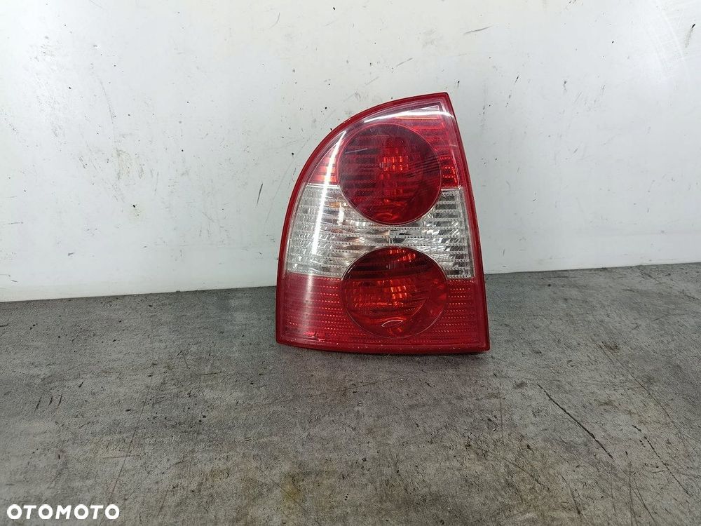 LAMPA TYLNA LEWA VW PASSAT B5 FL 3B5945095AE SEDAN - 1
