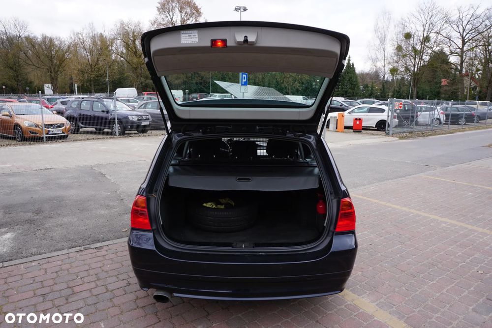 BMW Seria 3 318i Edition Sport - 5