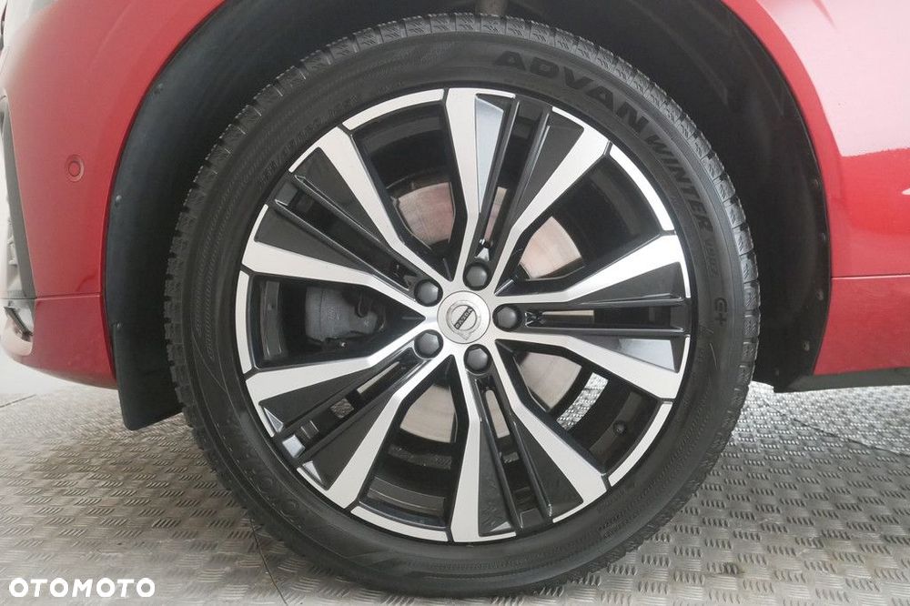 Volvo XC 60 B5 B AWD Plus Bright - 14