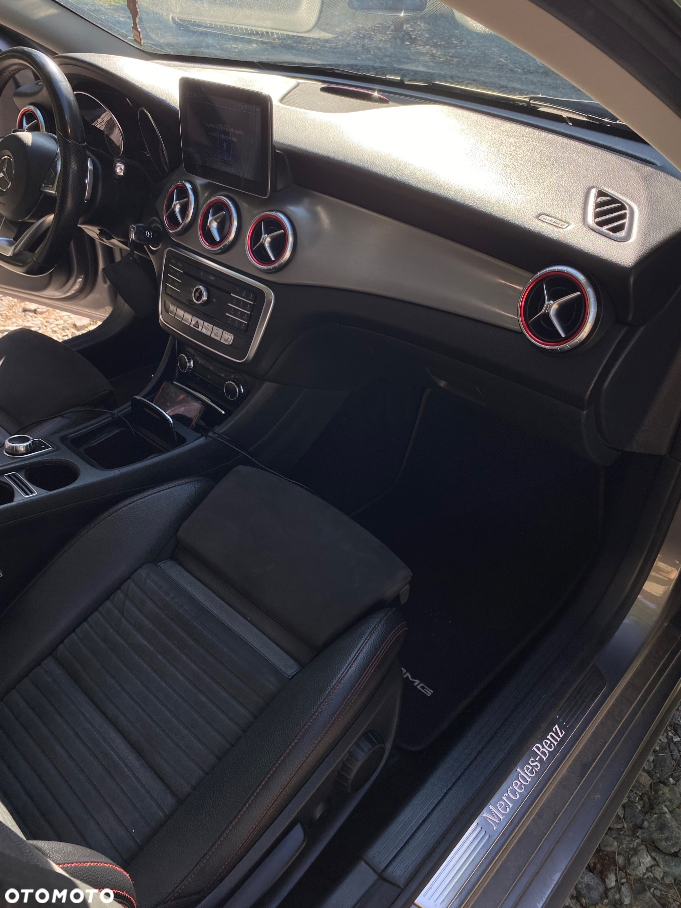 Mercedes-Benz CLA 220 4-Matic AMG Line - 12