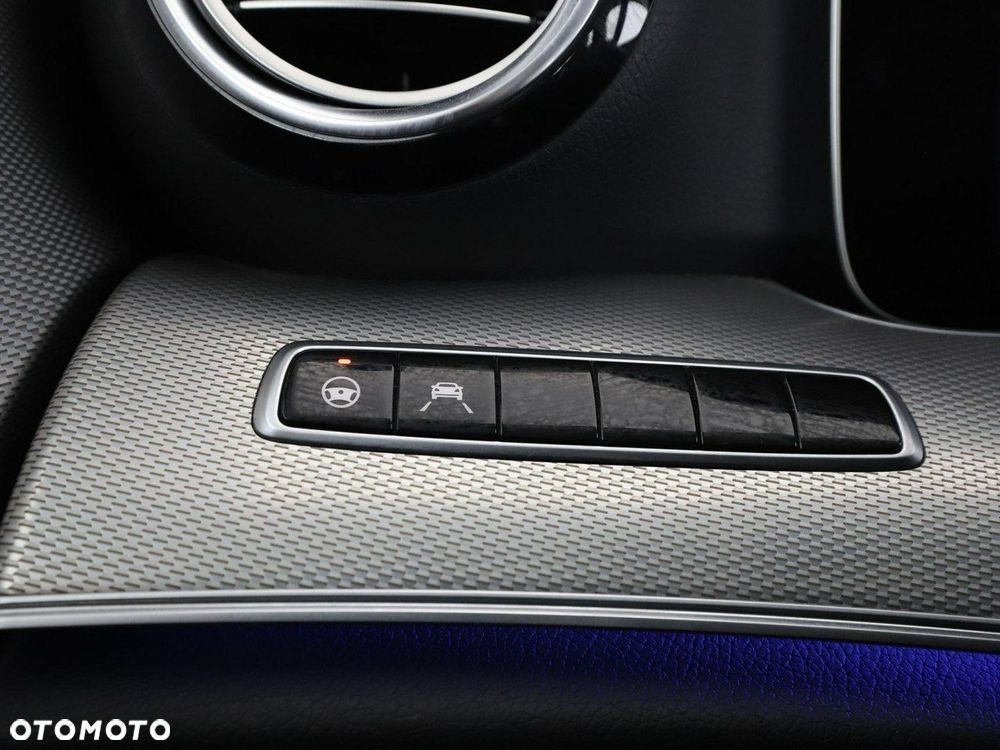 Mercedes-Benz Klasa E 250 9G-TRONIC Avantgarde - 35