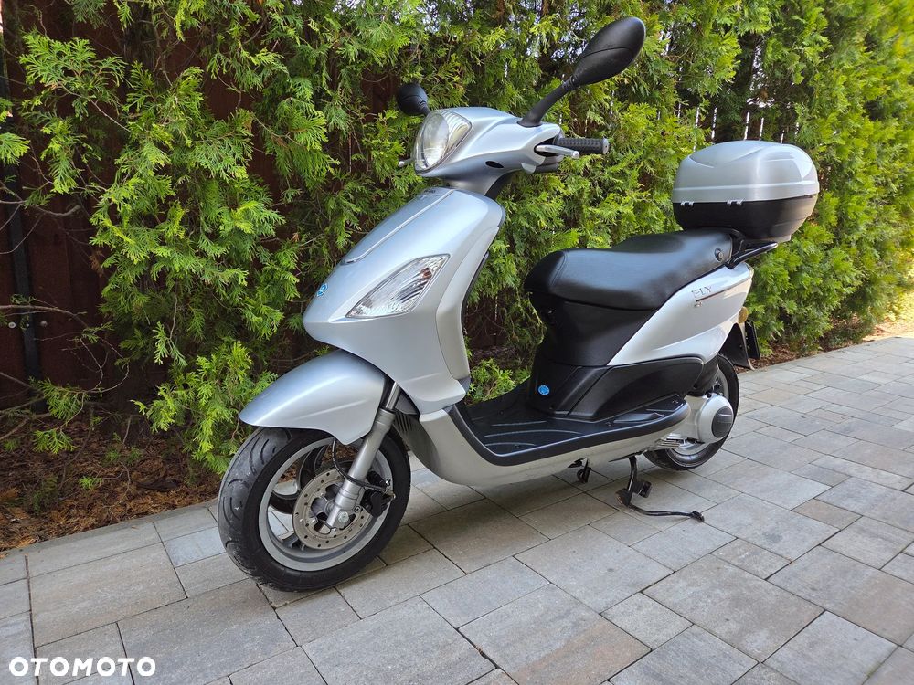 Piaggio FLY - 4