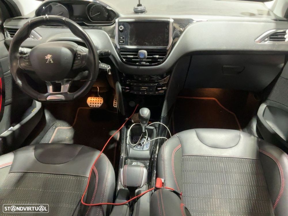 Peugeot 2008 1.2 PureTech GT Line EAT6 - 5