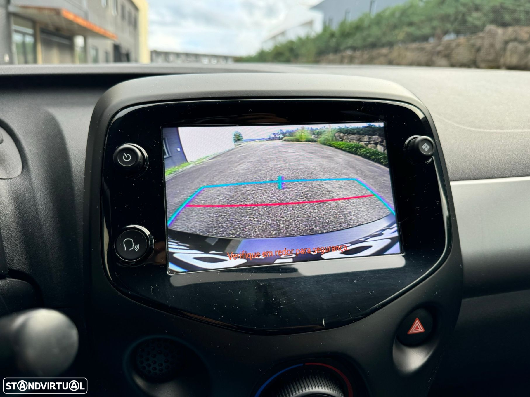 Toyota Aygo 1.0 X-Play Plus - 21