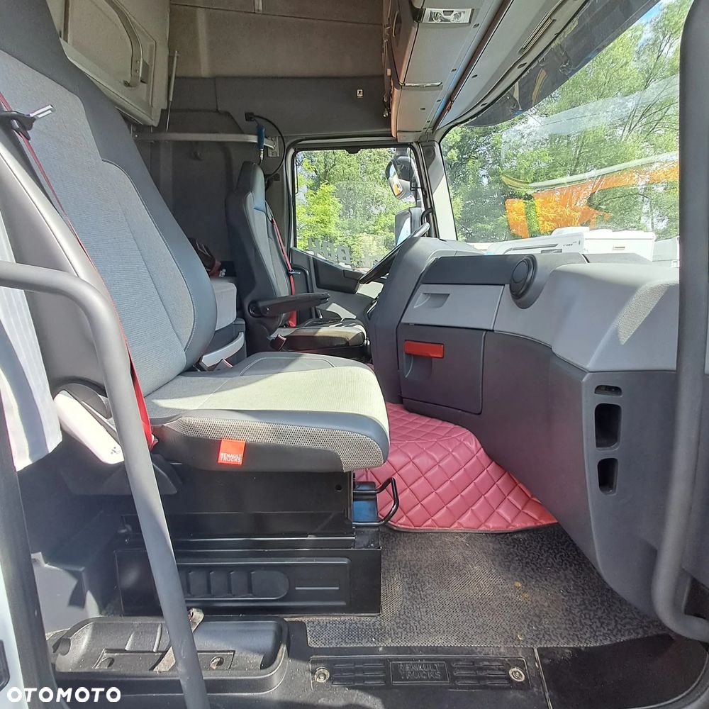 Renault T440 - 11