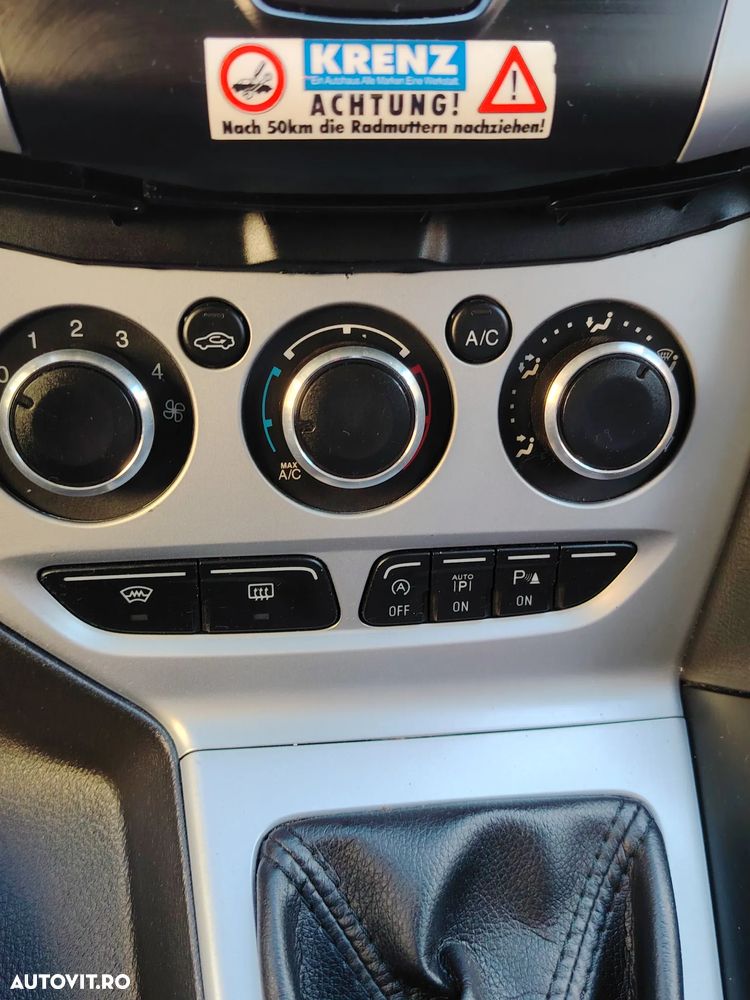 Ford Focus 1.6 TDCI DPF Titanium - 10